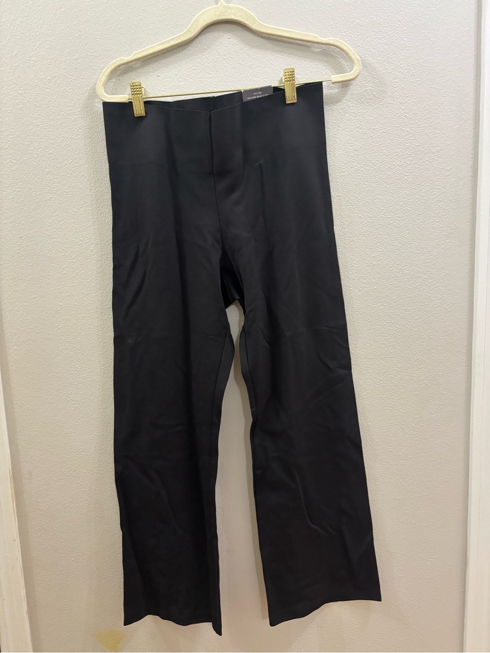 Worthington black pull on cut pant petite medium